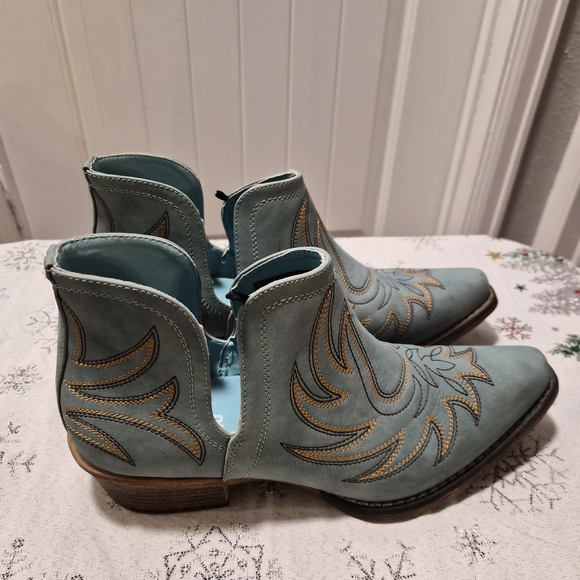 Roper - Blue and Brown Leather Ankle Boots - Picture 5 of 8